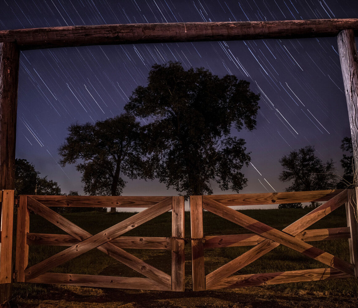 fdhyrhb9x7o-john-moore